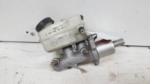 Gebruikte Hoofdremcilinder Mercedes A (W169) 2.0 A-160 CDI 16V 5-Drs. Prijs € 15,00 Margeregeling aangeboden door Autodemontagebedrijf Smit