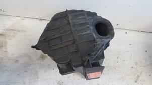 Gebruikte Luchtfilterhuis Renault Megane III Grandtour (KZ) 1.5 dCi 110 Prijs € 15,00 Margeregeling aangeboden door Autodemontagebedrijf Smit