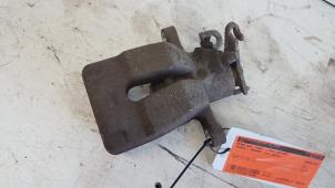 Gebruikte Remklauw (Tang) links-achter Renault Megane III Grandtour (KZ) 1.5 dCi 110 Prijs € 20,00 Margeregeling aangeboden door Autodemontagebedrijf Smit