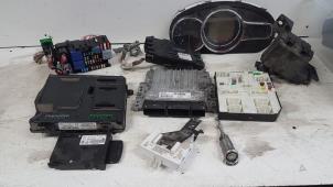 Gebruikte Kontaktslot + computer Renault Megane III Grandtour (KZ) 1.5 dCi 110 Prijs € 175,00 Margeregeling aangeboden door Autodemontagebedrijf Smit