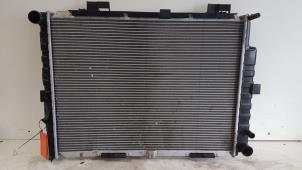 Gebruikte Radiateur Mercedes E (W210) 3.0 E-300D Turbo 24V Prijs op aanvraag aangeboden door Autodemontagebedrijf Smit