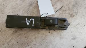 Gebruikte Raam schakelaar elektrisch Saab 9-3 II Sport Sedan (YS3F) 1.8t 16V Prijs € 10,00 Margeregeling aangeboden door Autodemontagebedrijf Smit