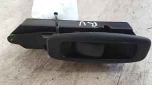 Gebruikte Elektrisch Raam Schakelaar Mitsubishi Galant (EA/EC) 2.5 V6 24V Prijs € 10,00 Margeregeling aangeboden door Autodemontagebedrijf Smit