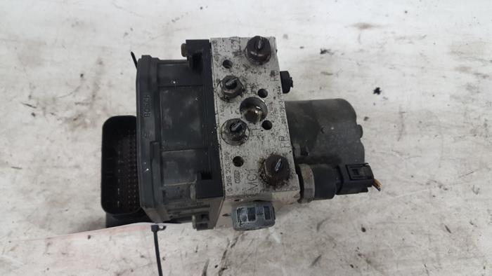 Gebruikte ABS Pomp Alfa Romeo 166 2.4 JTD 20V Prijs € 140,00 Margeregeling aangeboden door Autodemontagebedrijf Smit