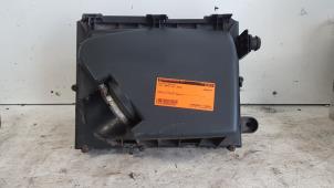 Gebruikte Luchtfilterhuis Fiat Croma (194) 2.2 MPI 16V Prijs € 15,00 Margeregeling aangeboden door Autodemontagebedrijf Smit