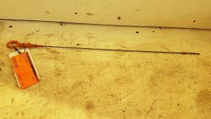 Gebruikte Peilstok Olie Volkswagen Golf V (1K1) 1.6 FSI 16V Prijs € 5,00 Margeregeling aangeboden door Autodemontagebedrijf Smit