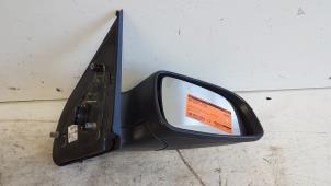 Gebruikte Buitenspiegel rechts Opel Astra H (L48) 1.6 16V Twinport Prijs € 30,00 Margeregeling aangeboden door Autodemontagebedrijf Smit