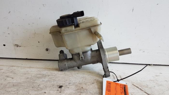 Gebruikte Hoofdremcilinder Audi A3 Sportback (8PA) 2.0 TFSI 16V Prijs € 10,00 Margeregeling aangeboden door Autodemontagebedrijf Smit