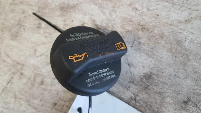 Gebruikte Oliedop Volkswagen Fox (5Z) 1.2 Prijs € 10,00 Margeregeling aangeboden door Autodemontagebedrijf Smit
