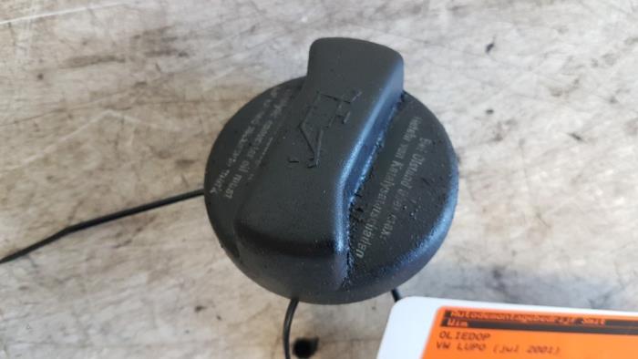 Gebruikte Oliedop Volkswagen Lupo (6X1) 1.4 60 Prijs € 5,00 Margeregeling aangeboden door Autodemontagebedrijf Smit