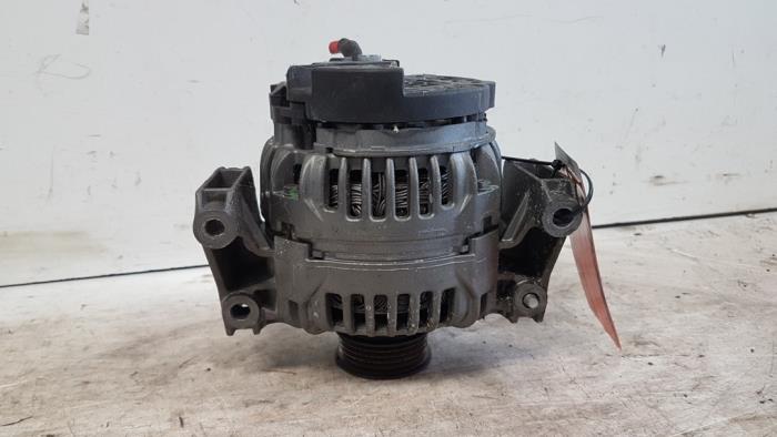 Gebruikte Dynamo Fiat Croma (194) 2.2 MPI 16V Prijs € 35,00 Margeregeling aangeboden door Autodemontagebedrijf Smit