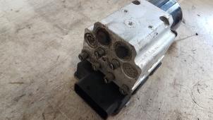 Gebruikte ABS Pomp Fiat Croma (194) 2.2 MPI 16V Prijs € 30,00 Margeregeling aangeboden door Autodemontagebedrijf Smit