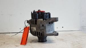 Gebruikte Dynamo Dacia Logan MCV (KS) 1.6 16V Prijs € 40,00 Margeregeling aangeboden door Autodemontagebedrijf Smit