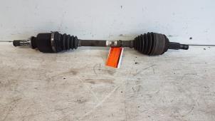 Gebruikte Homokineetas links-voor Renault Laguna II (BG) 2.0 16V Prijs € 30,00 Margeregeling aangeboden door Autodemontagebedrijf Smit