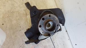 Gebruikte Fusee rechts-voor Fiat Grande Punto (199) 1.4 Prijs € 20,00 Margeregeling aangeboden door Autodemontagebedrijf Smit