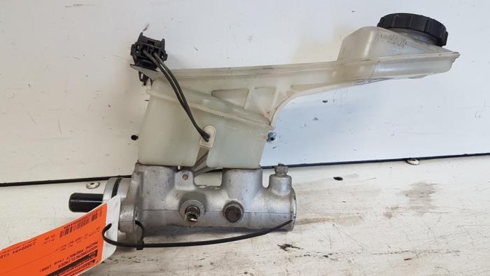 Gebruikte Hoofdremcilinder Mazda Premacy 1.8 16V Prijs € 20,00 Margeregeling aangeboden door Autodemontagebedrijf Smit