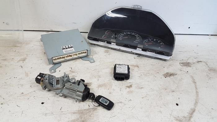 Gebruikte Kontaktslot + computer Mazda Premacy 1.8 16V Prijs € 150,00 Margeregeling aangeboden door Autodemontagebedrijf Smit