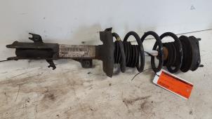 Gebruikte Mac Phersonpoot links-voor Ford Fiesta 6 (JA8) 1.6 TDCi 16V ECOnetic Prijs € 20,00 Margeregeling aangeboden door Autodemontagebedrijf Smit