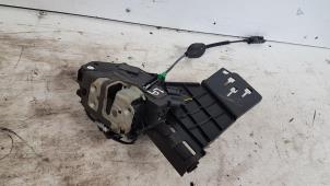 Gebruikte Deurslot Mechaniek 4Deurs links-achter Ford Fiesta 6 (JA8) 1.6 TDCi 16V ECOnetic Prijs € 25,00 Margeregeling aangeboden door Autodemontagebedrijf Smit