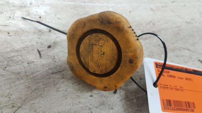 Gebruikte Oliedop Opel Corsa D 1.3 CDTi 16V ecoFLEX Prijs op aanvraag aangeboden door Autodemontagebedrijf Smit