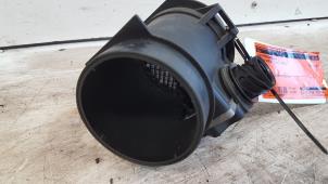 Gebruikte Luchtmassameter BMW 5 serie Touring (E39) 528i 24V Prijs € 25,00 Margeregeling aangeboden door Autodemontagebedrijf Smit