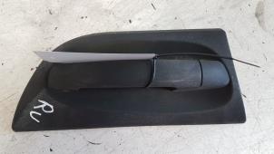 Gebruikte Deurgreep 4Deurs rechts-voor Smart Forfour (454) 1.1 12V Prijs op aanvraag aangeboden door Autodemontagebedrijf Smit