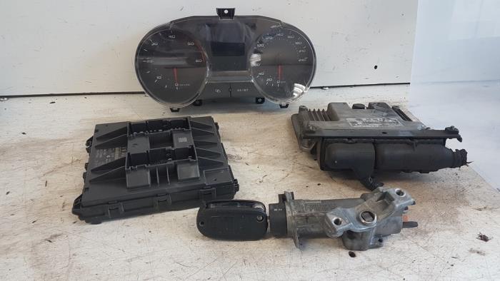 Gebruikte Kontaktslot + computer Seat Ibiza IV (6J5) 1.4 TDI Prijs € 125,00 Margeregeling aangeboden door Autodemontagebedrijf Smit