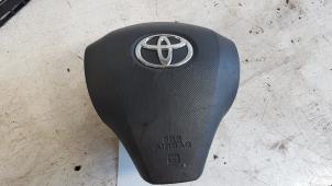 Gebruikte Airbag links (Stuur) Toyota Yaris II (P9) 1.3 16V VVT-i Prijs € 35,00 Margeregeling aangeboden door Autodemontagebedrijf Smit