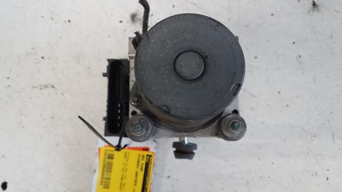 Gebruikte ABS Pomp Hyundai Santa Fe II (CM) 2.2 CRDi 16V 4x2 Prijs € 70,00 Margeregeling aangeboden door Autodemontagebedrijf Smit