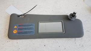 Gebruikte Zonneklep Dacia Logan MCV (KS) 1.6 16V Prijs € 10,00 Margeregeling aangeboden door Autodemontagebedrijf Smit