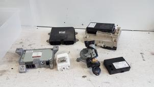 Gebruikte Kontaktslot + computer Smart Forfour (454) 1.1 12V Prijs € 150,00 Margeregeling aangeboden door Autodemontagebedrijf Smit