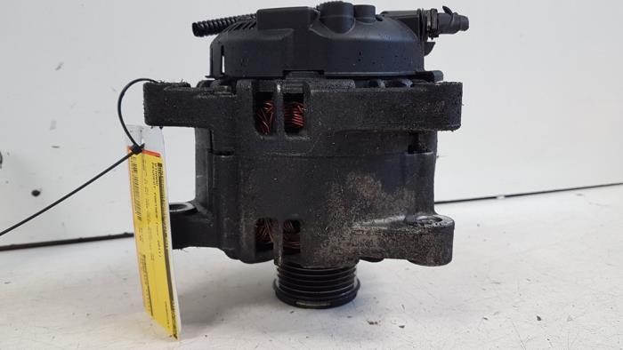 Gebruikte Dynamo Peugeot Partner (GC/GF/GG/GJ/GK) 1.6 HDI 75 Phase 1 Prijs € 30,00 Margeregeling aangeboden door Autodemontagebedrijf Smit