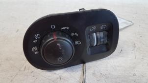 Gebruikte Schakelaar Licht Seat Altea XL (5P5) 1.4 TSI 16V Prijs € 15,00 Margeregeling aangeboden door Autodemontagebedrijf Smit