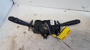 Gebruikte Combischakelaar Stuurkolom Dacia Logan MCV I (KS) 1.6 16V Prijs € 25,00 Margeregeling aangeboden door Autodemontagebedrijf Smit