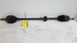 Gebruikte Homokineetas links-voor Honda Civic (EP/EU) 1.4 16V Prijs € 20,00 Margeregeling aangeboden door Autodemontagebedrijf Smit