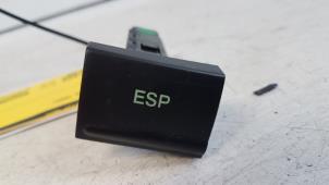 Gebruikte ESP Schakelaar Kia Opirus 3.5 V6 24V Prijs € 20,00 Margeregeling aangeboden door Autodemontagebedrijf Smit