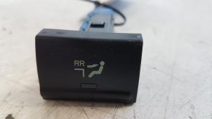 Gebruikte Kachel Schakelaar Kia Opirus 3.5 V6 24V Prijs € 20,00 Margeregeling aangeboden door Autodemontagebedrijf Smit