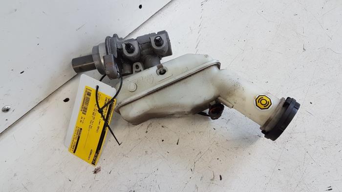 Gebruikte Hoofdremcilinder Chevrolet Spark (M300) 1.0 16V Bifuel Prijs € 20,00 Margeregeling aangeboden door Autodemontagebedrijf Smit