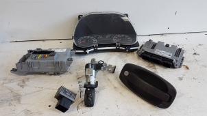 Gebruikte Kontaktslot + computer Peugeot Bipper (AA) 1.4 HDi Prijs € 150,00 Margeregeling aangeboden door Autodemontagebedrijf Smit