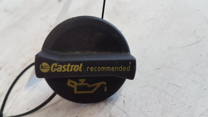 Gebruikte Oliedop Ford Fiesta 6 (JA8) 1.25 16V Prijs € 10,00 Margeregeling aangeboden door Autodemontagebedrijf Smit