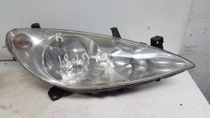 Gebruikte Rechter Koplamp Peugeot 307 (3A/C/D) 1.6 16V Prijs € 20,00 Margeregeling aangeboden door Autodemontagebedrijf Smit