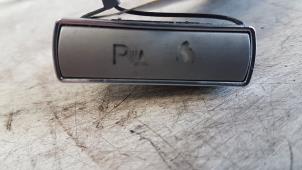 Gebruikte Handrem schakelaar Ford Galaxy (WA6) 2.0 16V Prijs € 10,00 Margeregeling aangeboden door Autodemontagebedrijf Smit