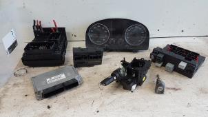Gebruikte Contactslot + computer Volkswagen Touran (1T1/T2) 1.6 Prijs € 200,00 Margeregeling aangeboden door Autodemontagebedrijf Smit