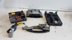 Gebruikte Contactslot + computer Citroen C4 Grand Picasso (UA) 1.6 16V THP Sensodrive,GT THP Prijs € 180,00 Margeregeling aangeboden door Autodemontagebedrijf Smit