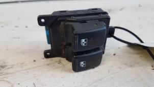 Gebruikte Ruit schakelaar elektrisch Kia Picanto (BA) 1.1 CRDi VGT 12V Prijs € 10,00 Margeregeling aangeboden door Autodemontagebedrijf Smit