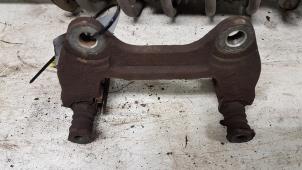 Gebruikte Remzadel links-voor Daihatsu Sirion 2 (M3) 1.3 16V DVVT Prijs € 15,00 Margeregeling aangeboden door Autodemontagebedrijf Smit