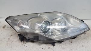 Gebruikte Rechter Koplamp Renault Laguna III Estate (KT) 2.0 dCi 16V 150 Prijs € 70,00 Margeregeling aangeboden door Autodemontagebedrijf Smit
