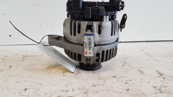 Gebruikte Dynamo Honda Accord (CG/CH/CL) 1.8i 16V Prijs € 50,00 Margeregeling aangeboden door Autodemontagebedrijf Smit