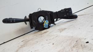 Gebruikte Licht + Raw Schakelaar Renault Master II (ED/HD/UD) 2.5 dCi 120 FAP Prijs € 70,00 Margeregeling aangeboden door Autodemontagebedrijf Smit