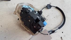 Gebruikte Deurslot Mechaniek 4Deurs links-voor Volkswagen Golf Plus (5M1/1KP) 1.4 16V Prijs € 15,00 Margeregeling aangeboden door Autodemontagebedrijf Smit